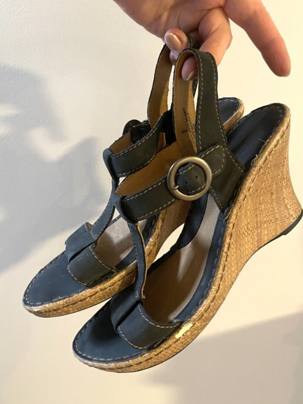 Hillard & Hanson Black Leather Wedge Heel Sandals - Size 9